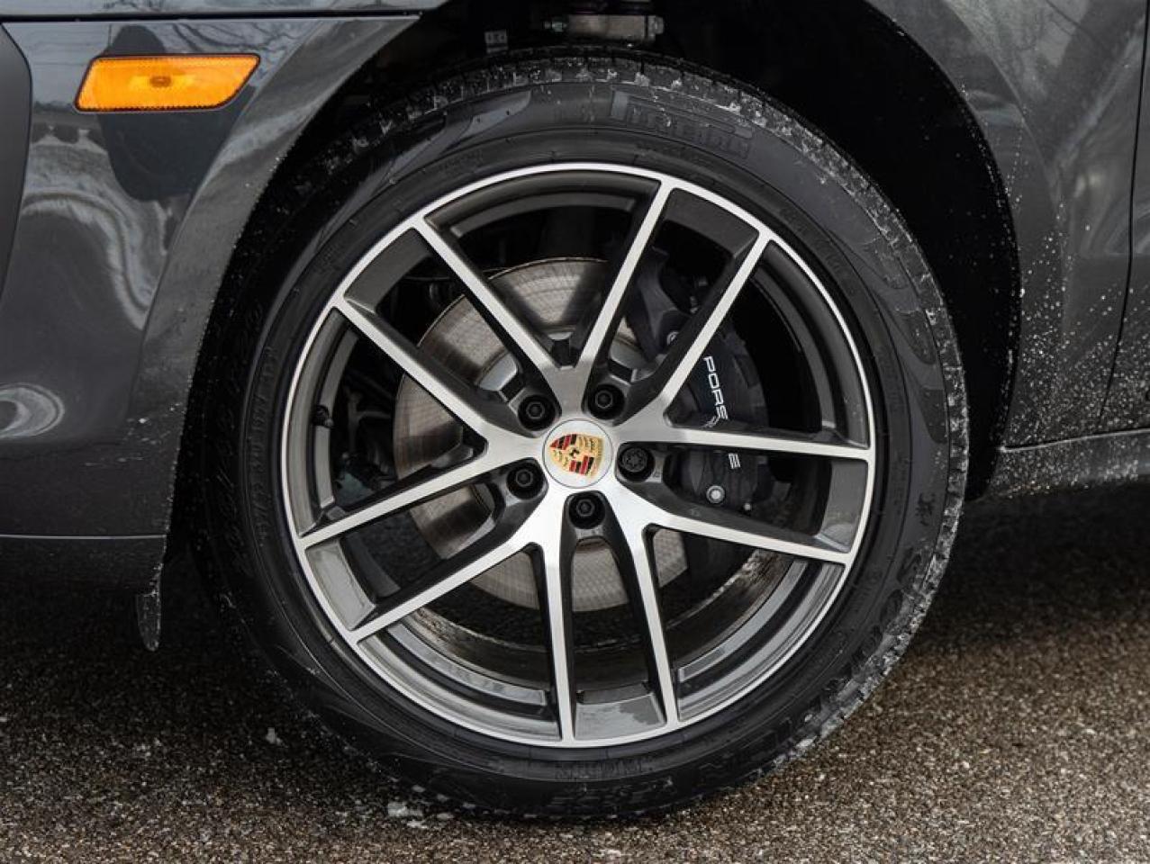 2024 Porsche Macan AWD Photo