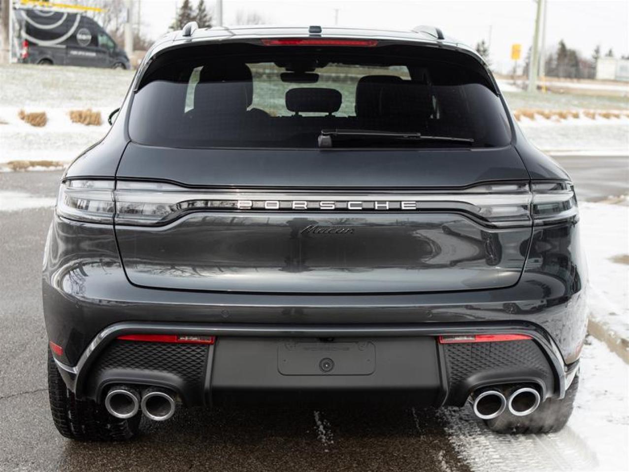 2024 Porsche Macan AWD Photo