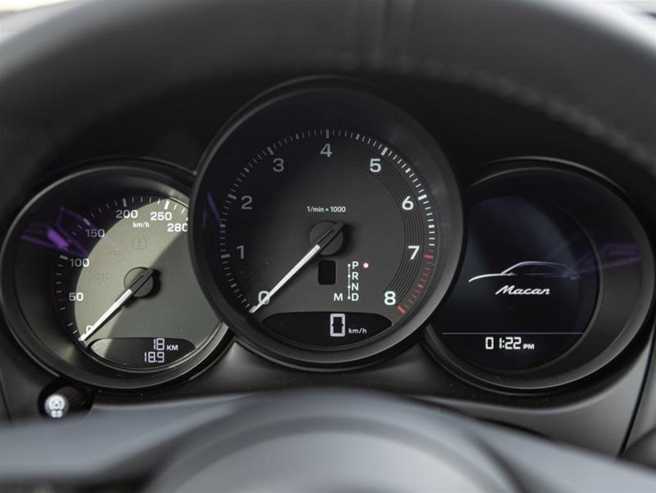 2024 Porsche Macan AWD Photo