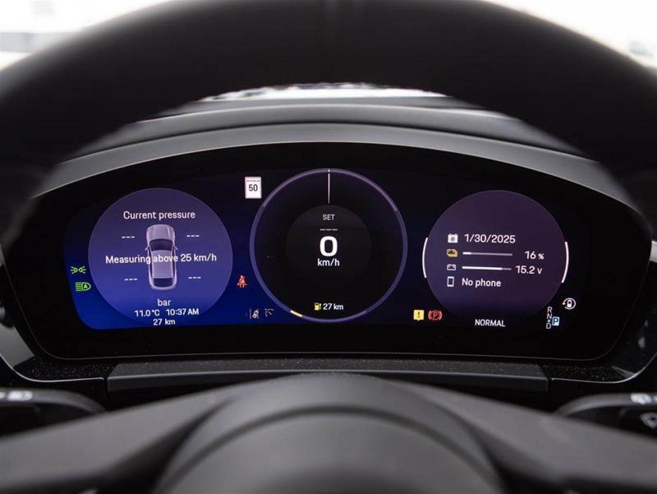 2025 Porsche Macan Electric 4S AWD Photo