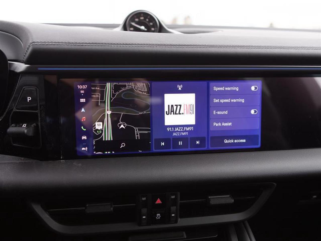 2025 Porsche Macan Electric 4S AWD Photo