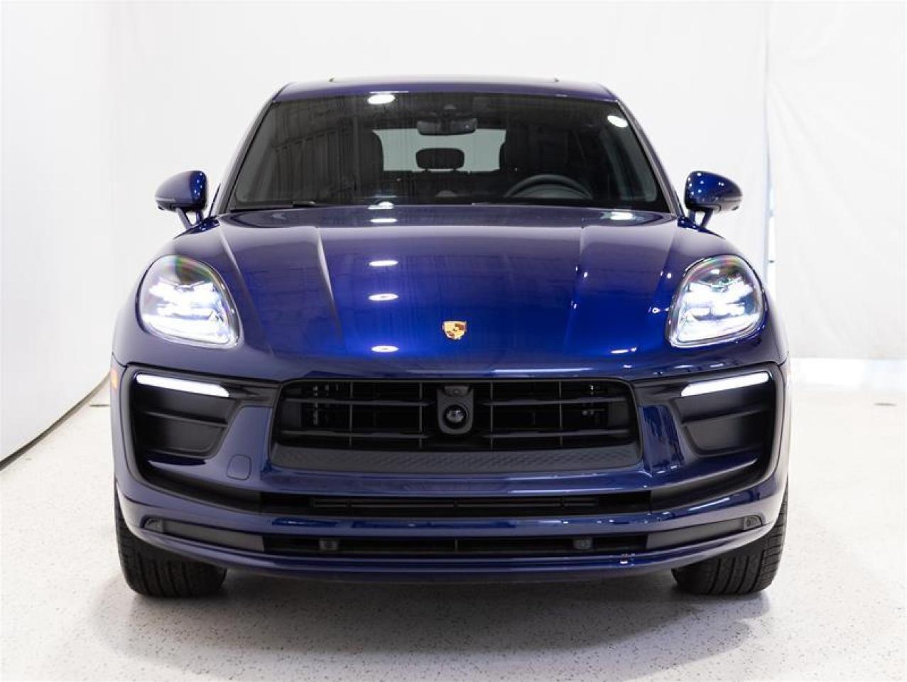 2024 Porsche Macan AWD Photo