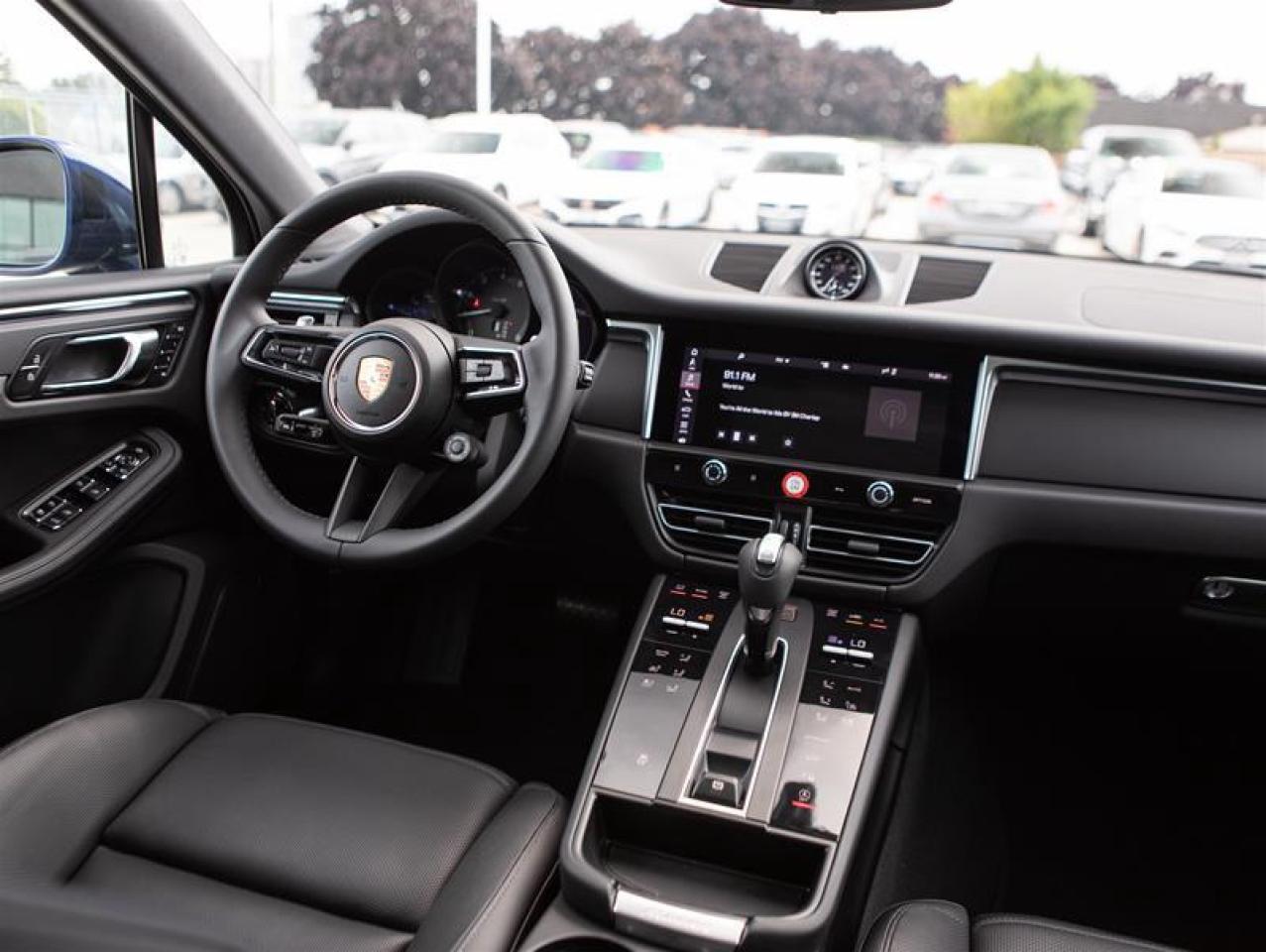 2024 Porsche Macan AWD Photo