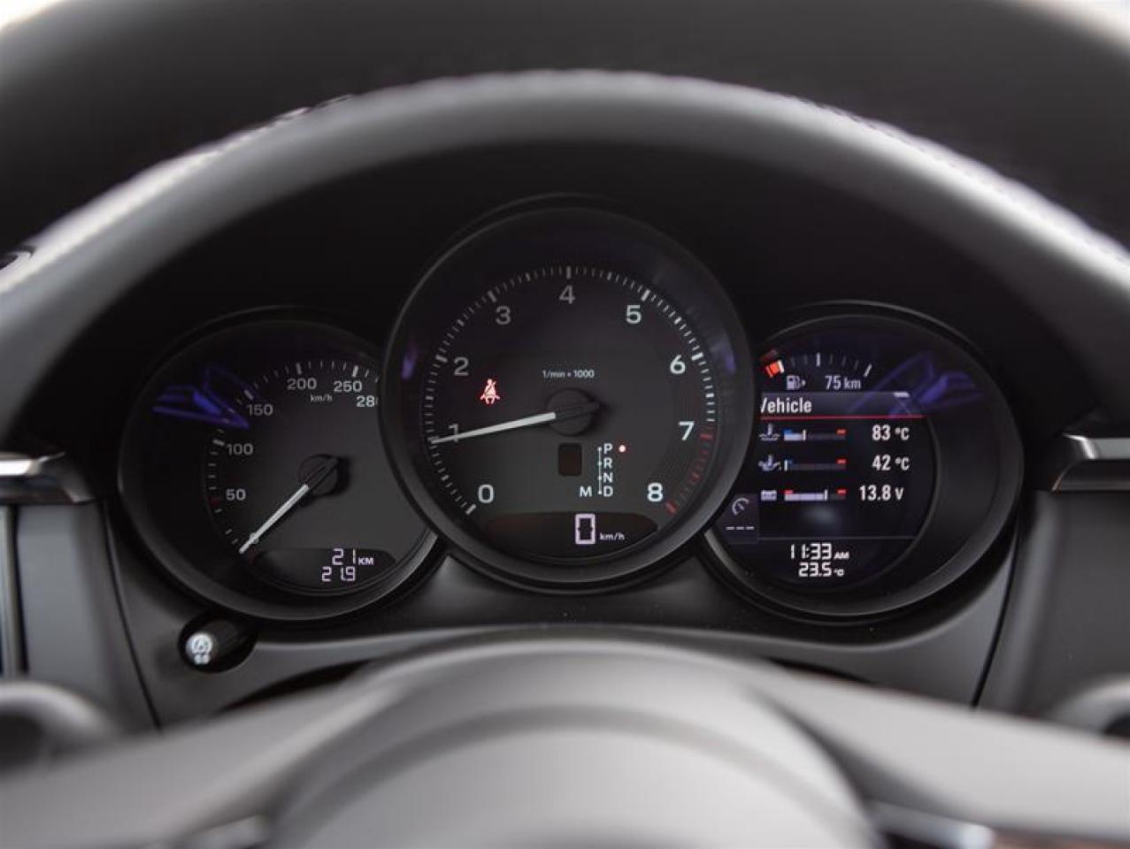 2024 Porsche Macan AWD Photo