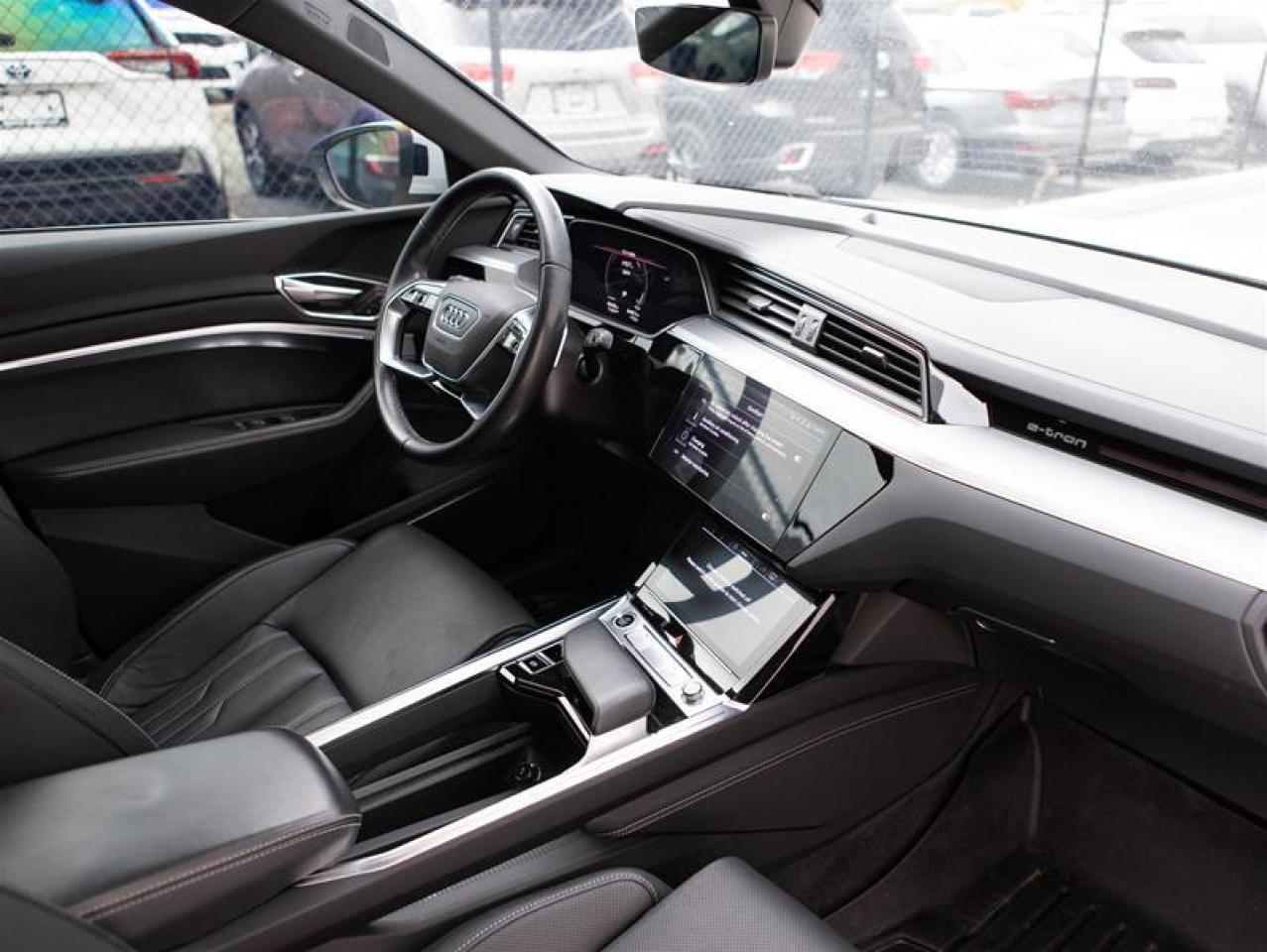 2024 Audi Q8 e-tron quattro Photo