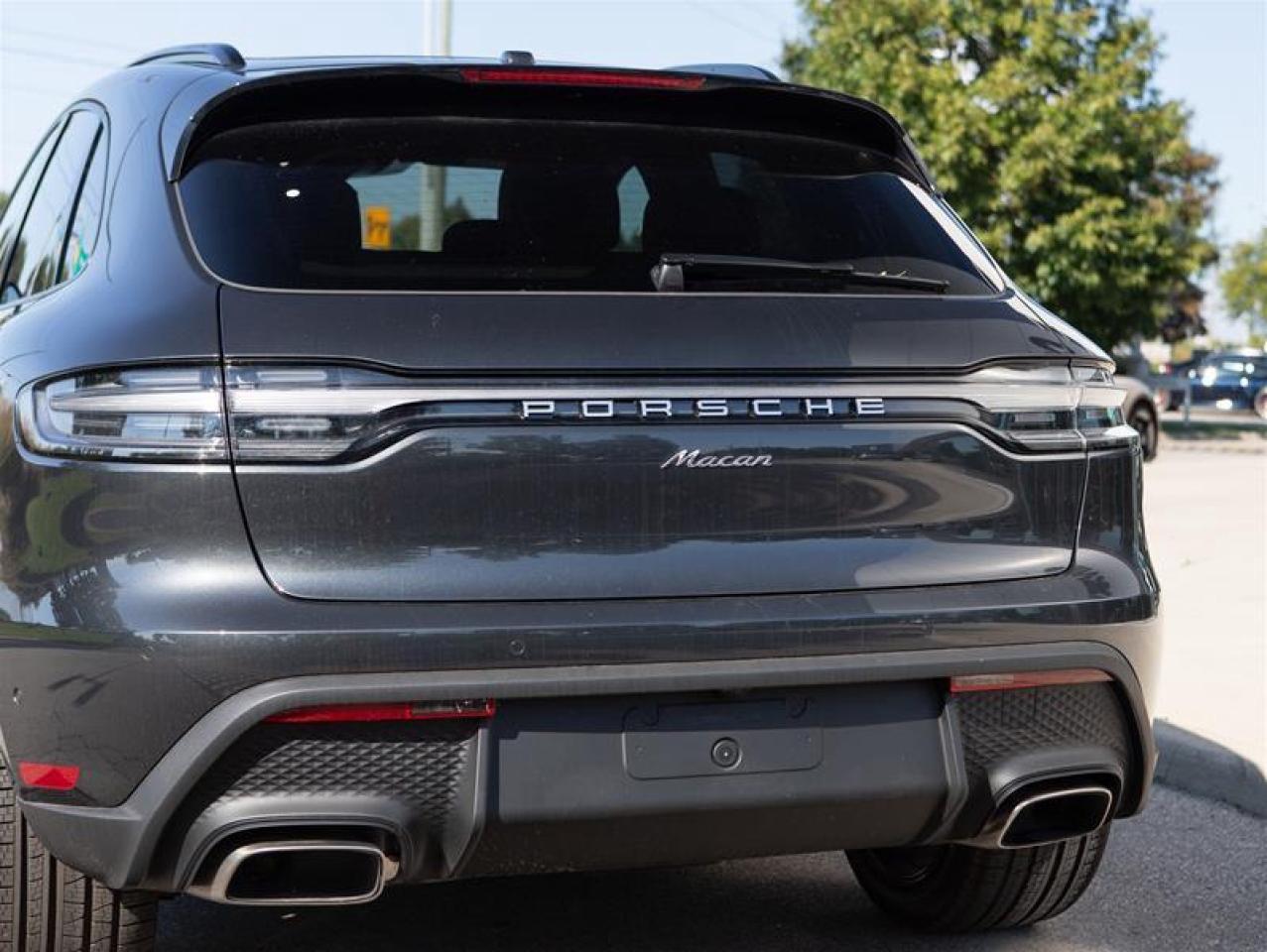 2024 Porsche Macan AWD Photo