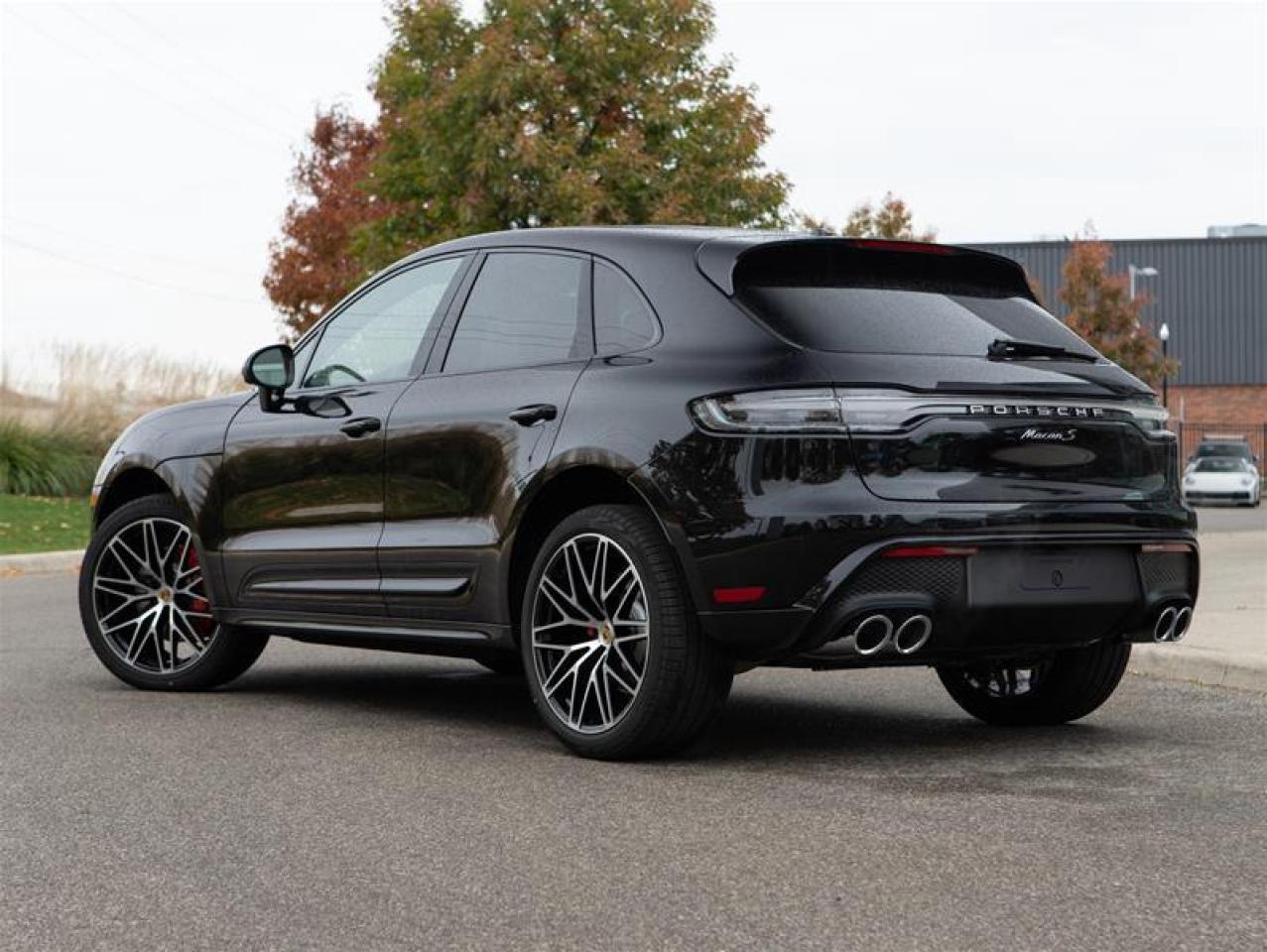 2025 Porsche Macan S AWD Photo2