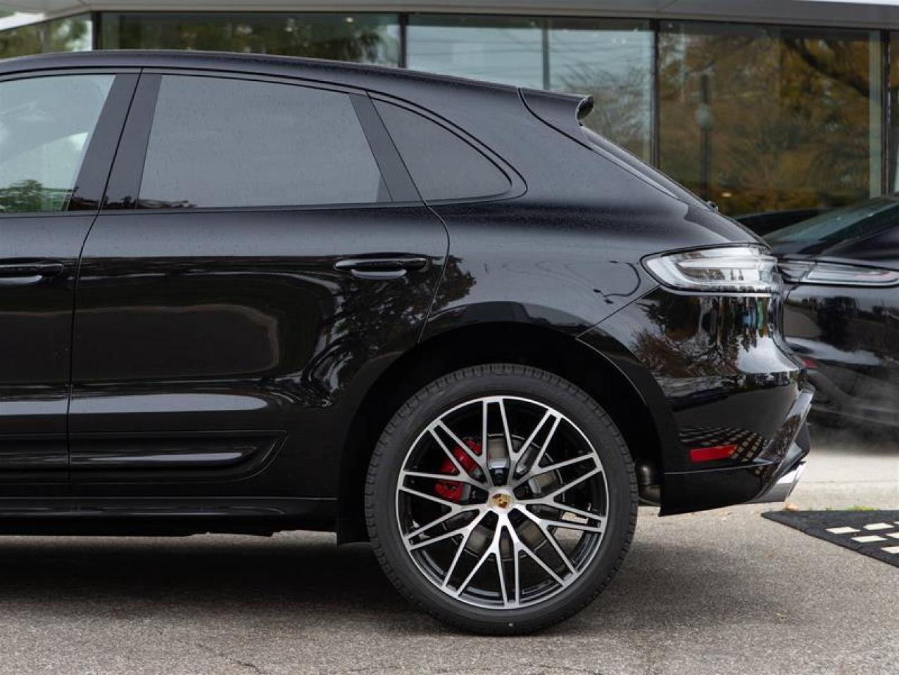 2025 Porsche Macan S AWD Photo