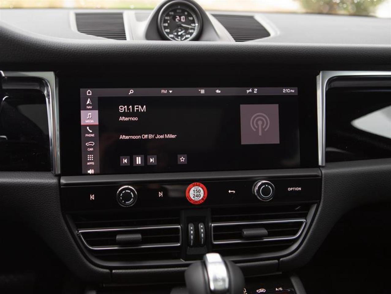 2025 Porsche Macan S AWD Photo