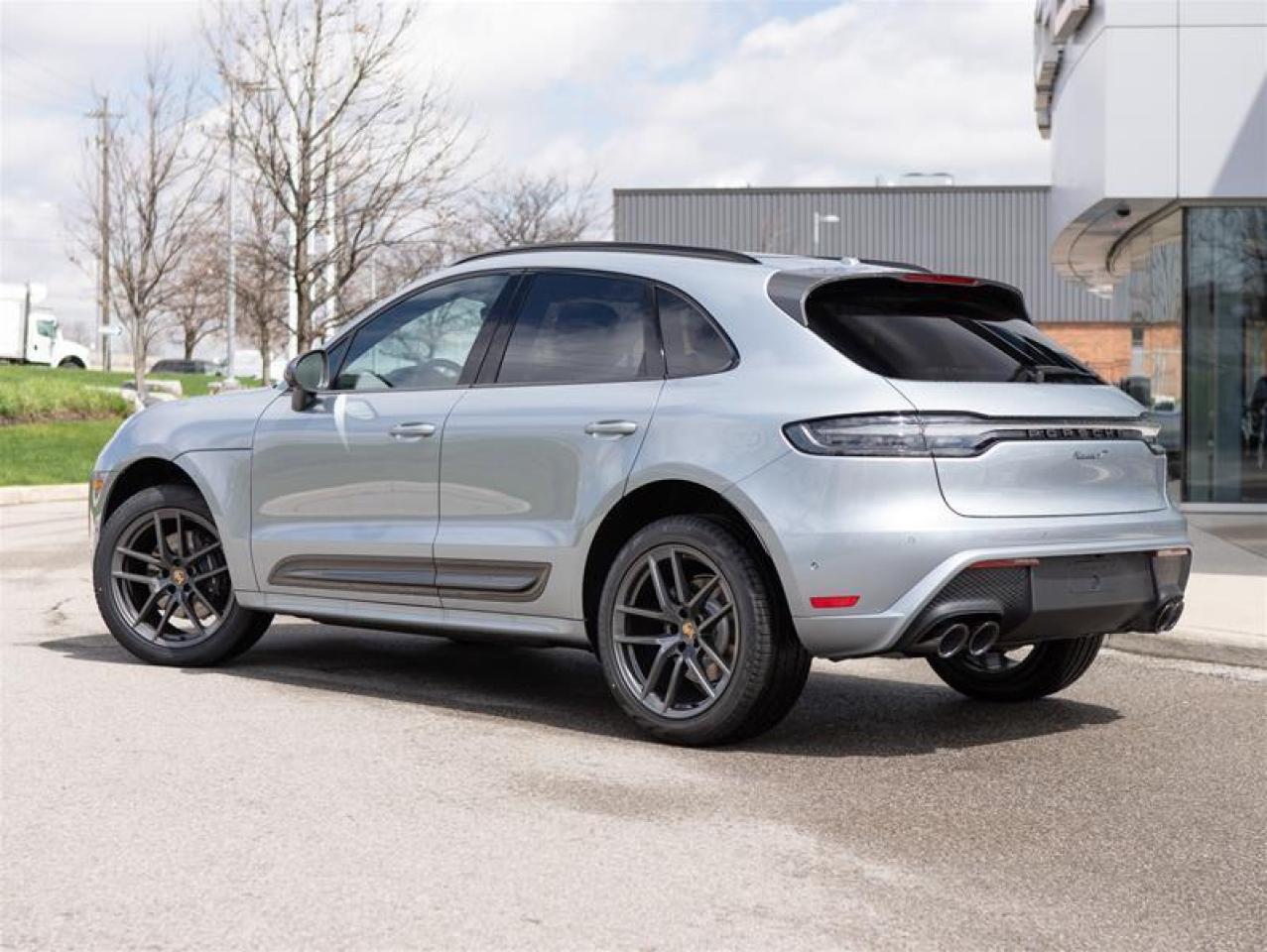 2024 Porsche Macan T AWD Photo