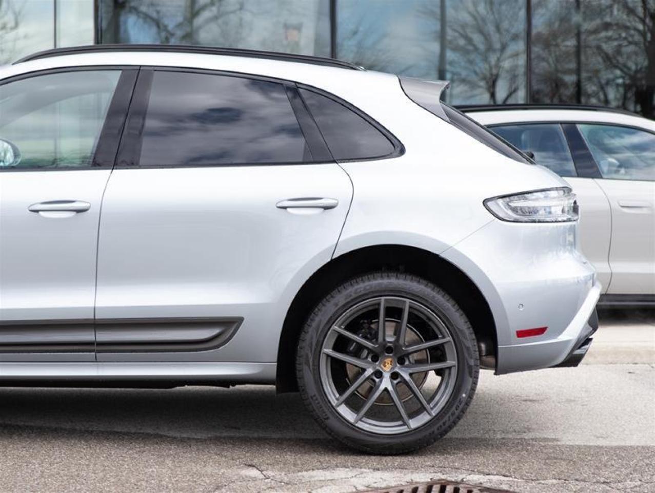 2024 Porsche Macan T AWD Photo