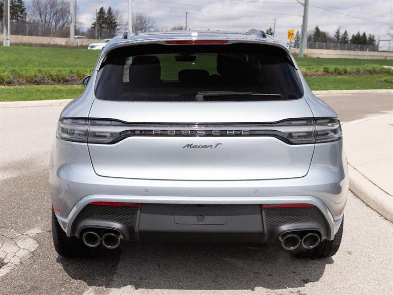 2024 Porsche Macan T AWD Photo