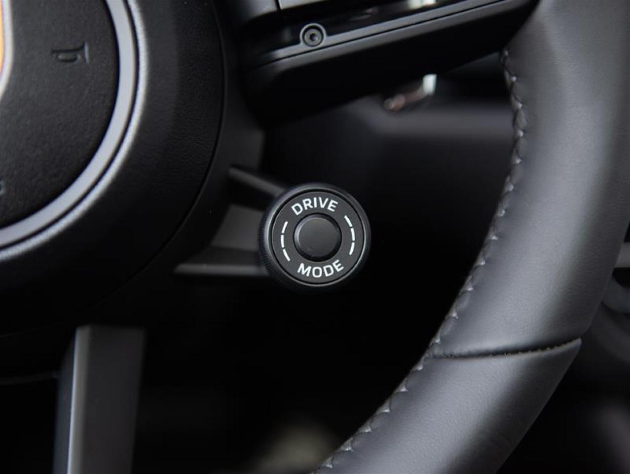 2024 Porsche Macan T AWD Photo