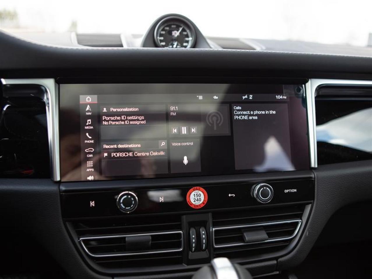 2024 Porsche Macan T AWD Photo