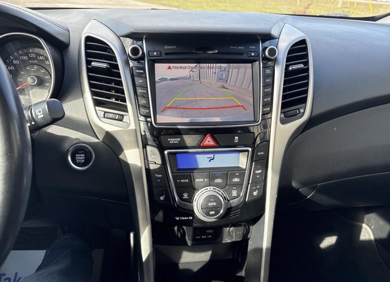 2015 Hyundai Elantra GT Limited, Sunroof, Leather, Nav Photo