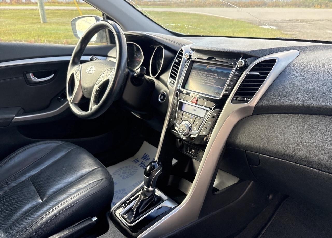 2015 Hyundai Elantra GT Limited, Sunroof, Leather, Nav Photo