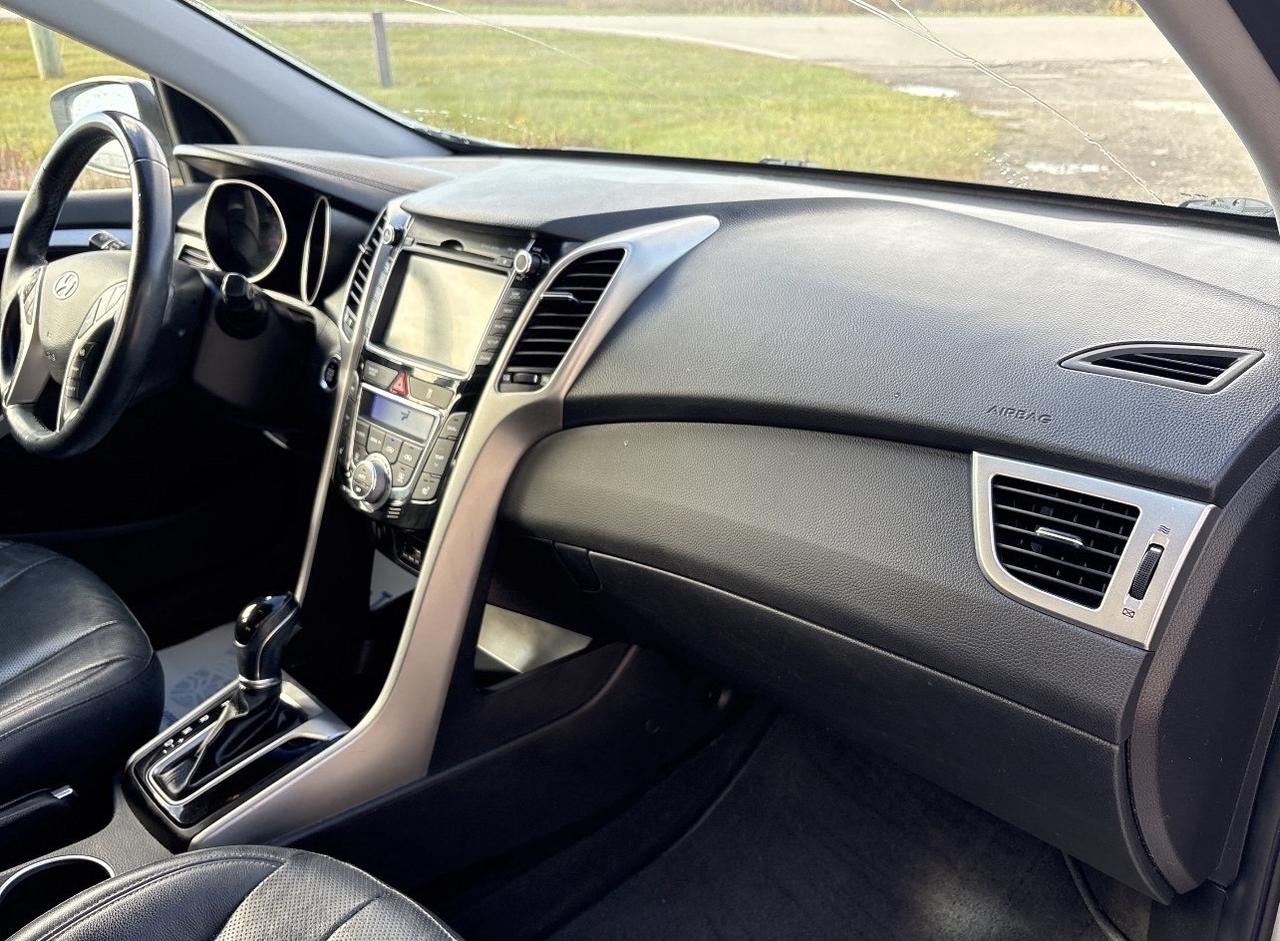 2015 Hyundai Elantra GT Limited, Sunroof, Leather, Nav Photo