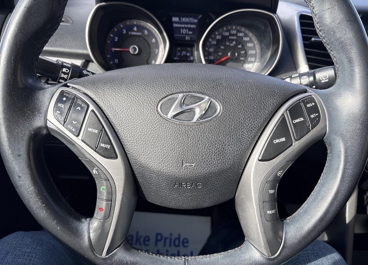 2015 Hyundai Elantra GT Limited, Sunroof, Leather, Nav Photo