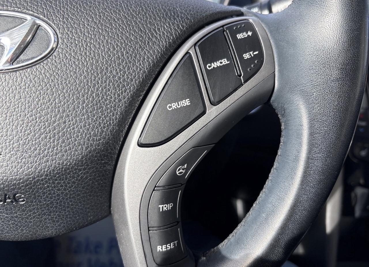 2015 Hyundai Elantra GT Limited, Sunroof, Leather, Nav Photo