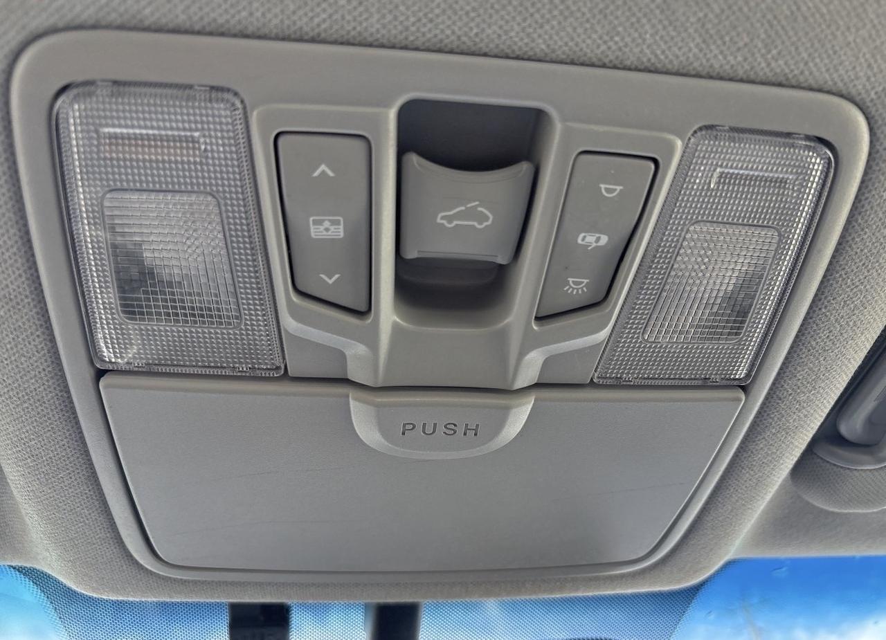 2015 Hyundai Elantra GT Limited, Sunroof, Leather, Nav Photo