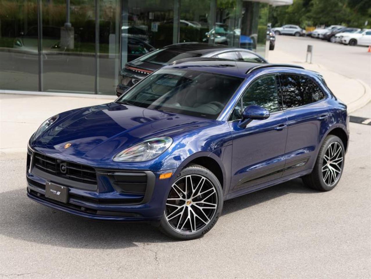 2024 Porsche Macan AWD Photo