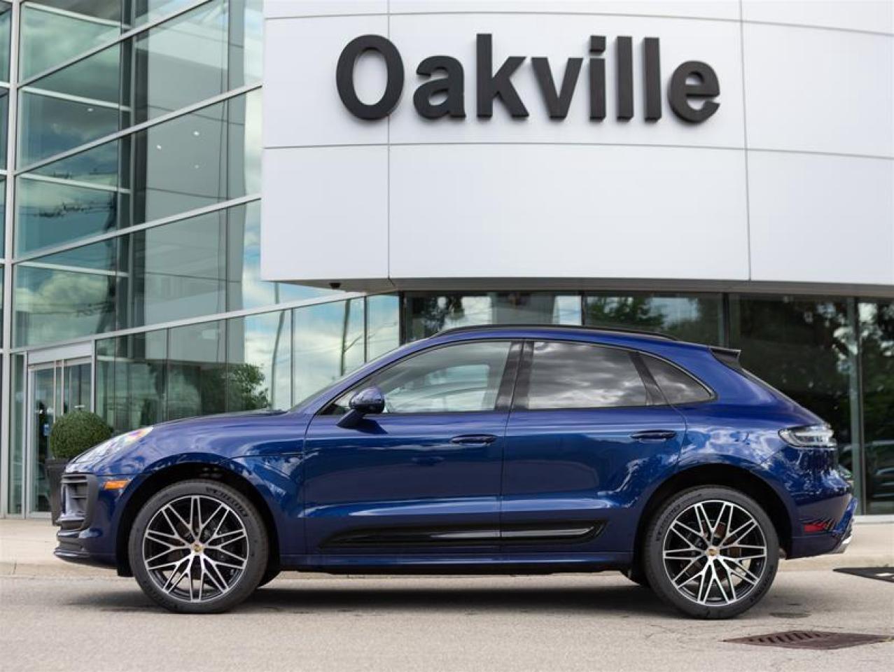 2024 Porsche Macan AWD Photo3