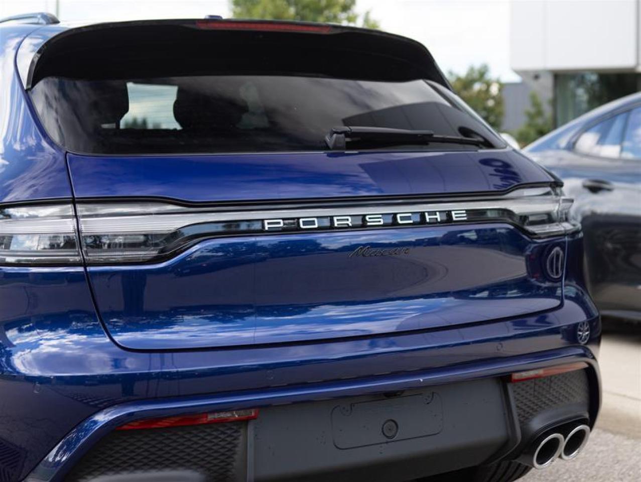 2024 Porsche Macan AWD Photo