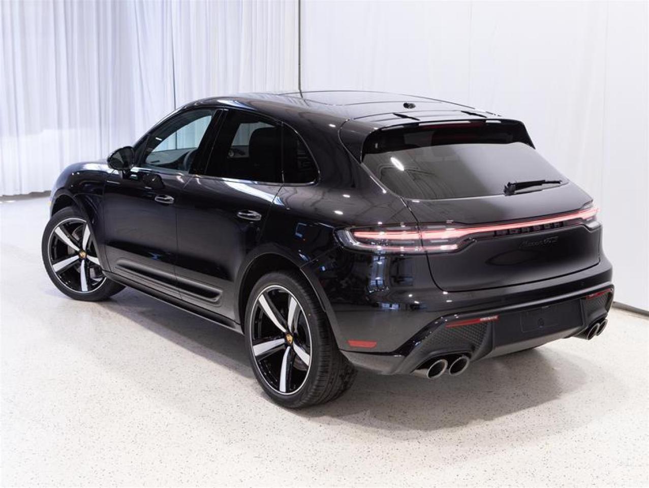 2025 Porsche Macan GTS AWD Photo