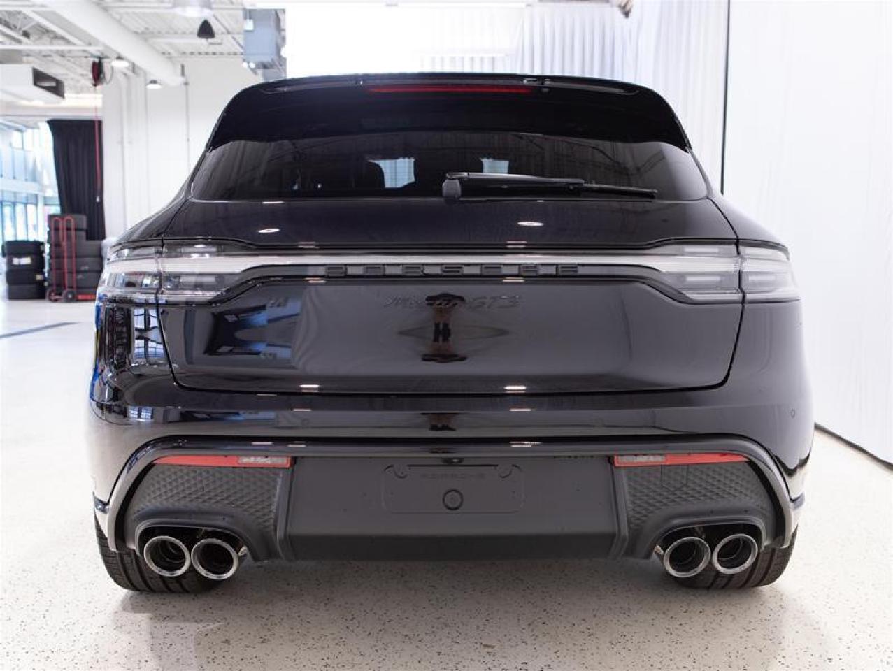 2025 Porsche Macan GTS AWD Photo