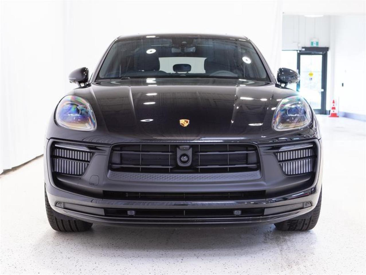 2025 Porsche Macan GTS AWD Photo