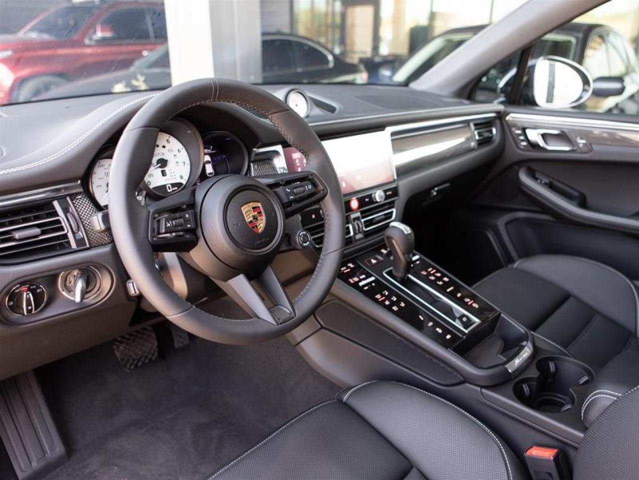 2025 Porsche Macan GTS AWD Photo