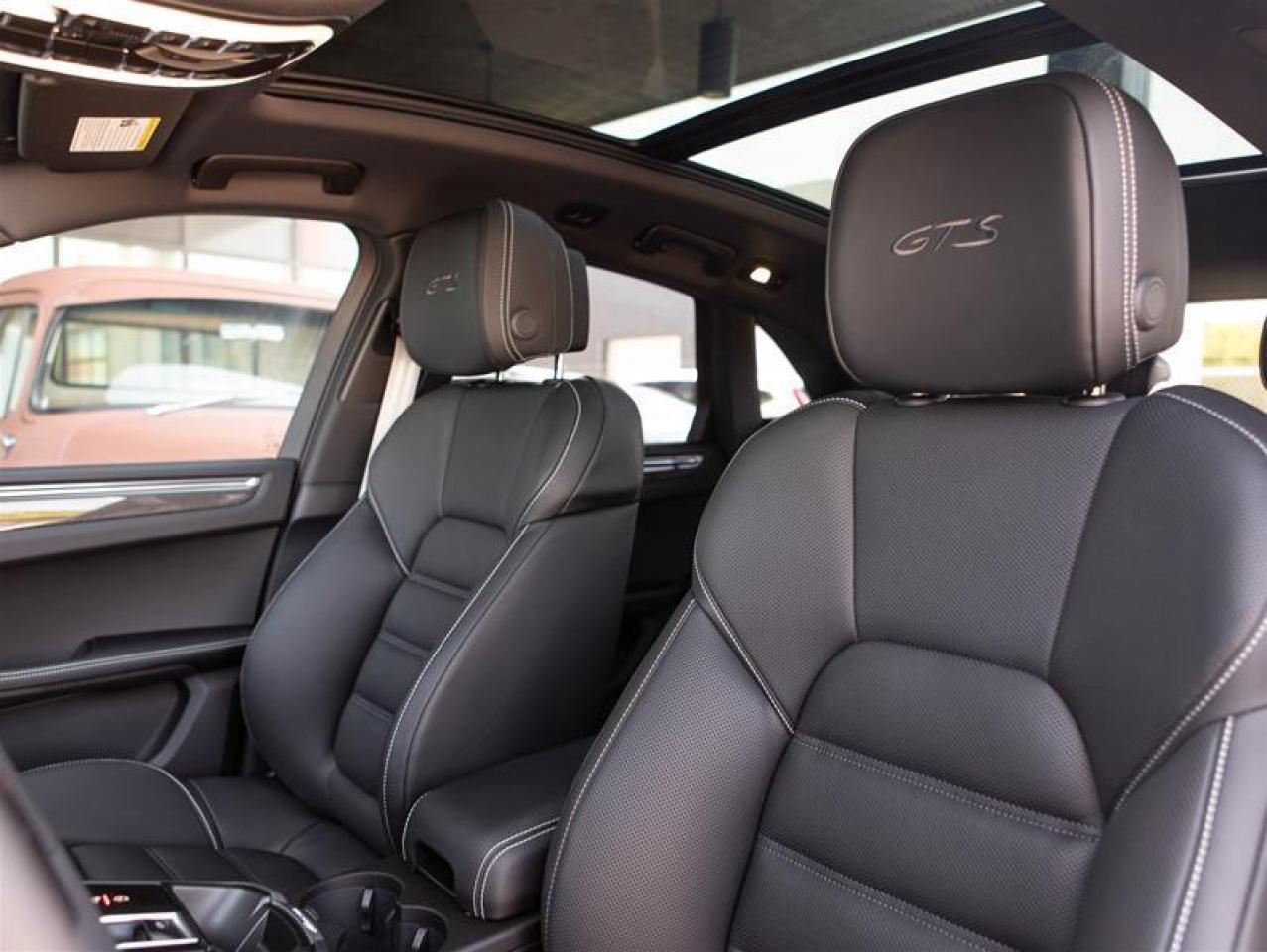 2025 Porsche Macan GTS AWD Photo