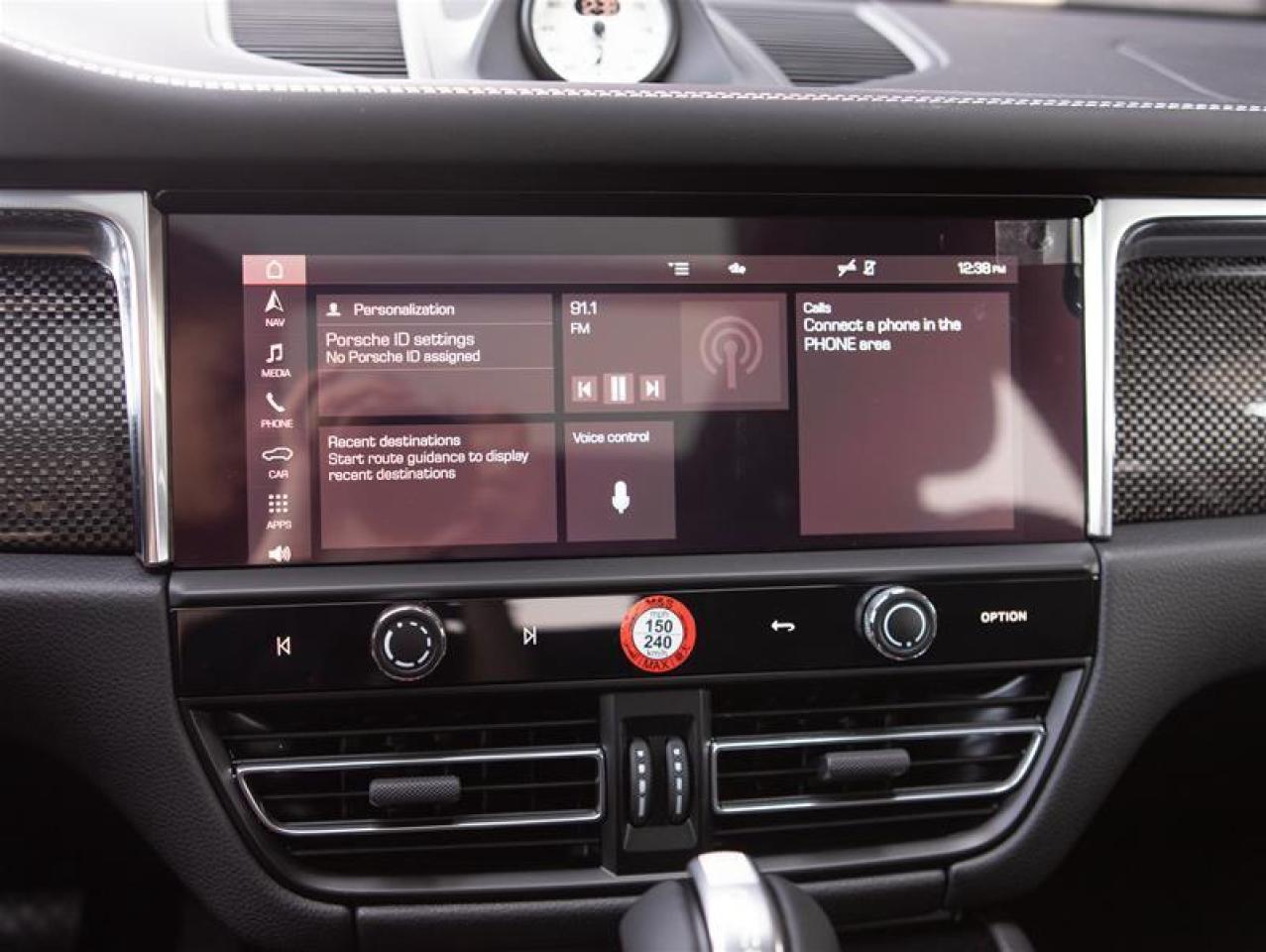 2025 Porsche Macan GTS AWD Photo