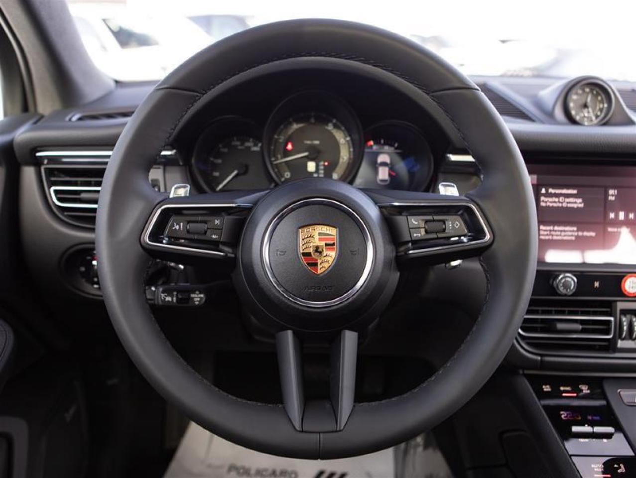 2025 Porsche Macan AWD Photo