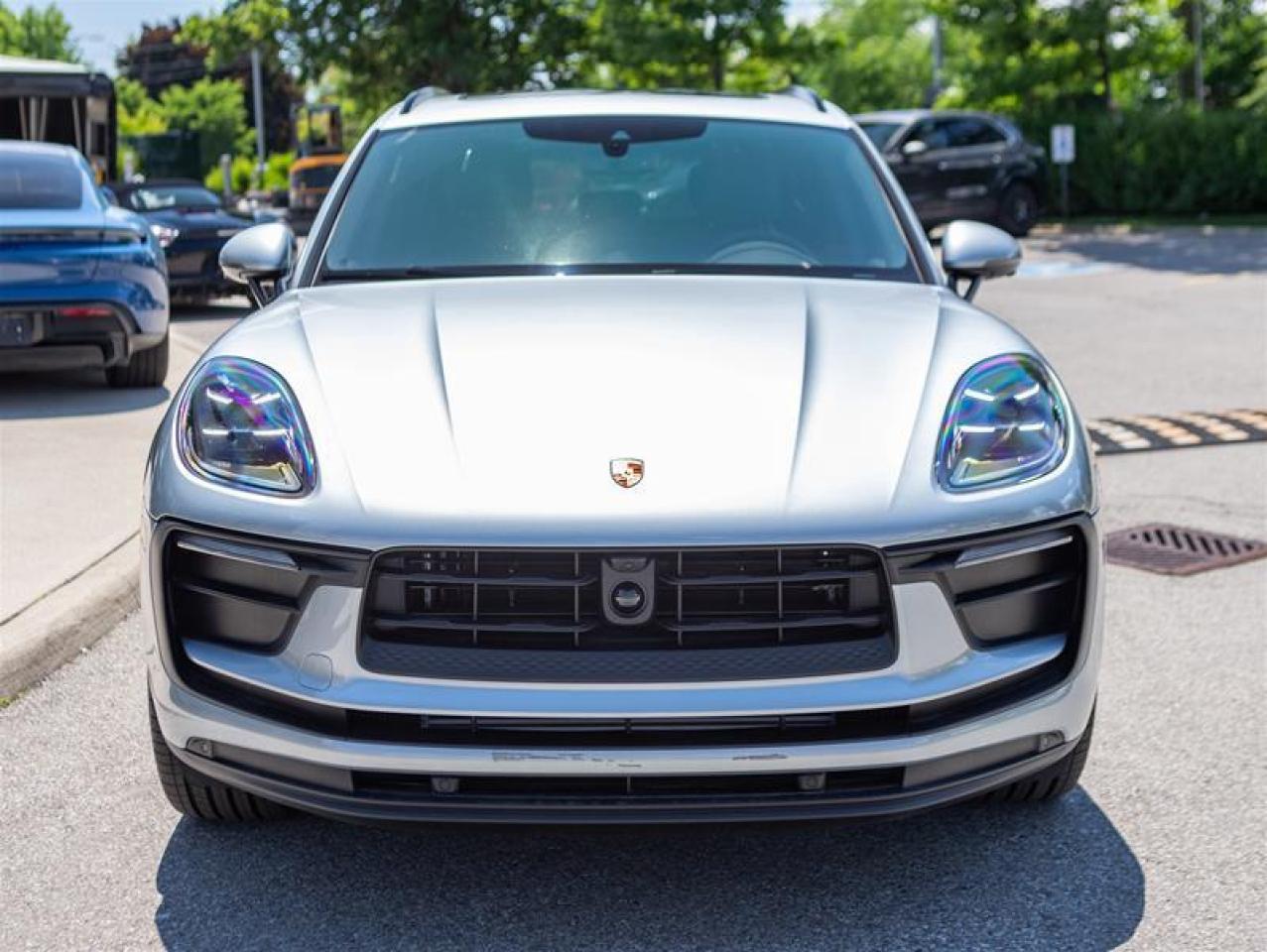 2024 Porsche Macan AWD Photo