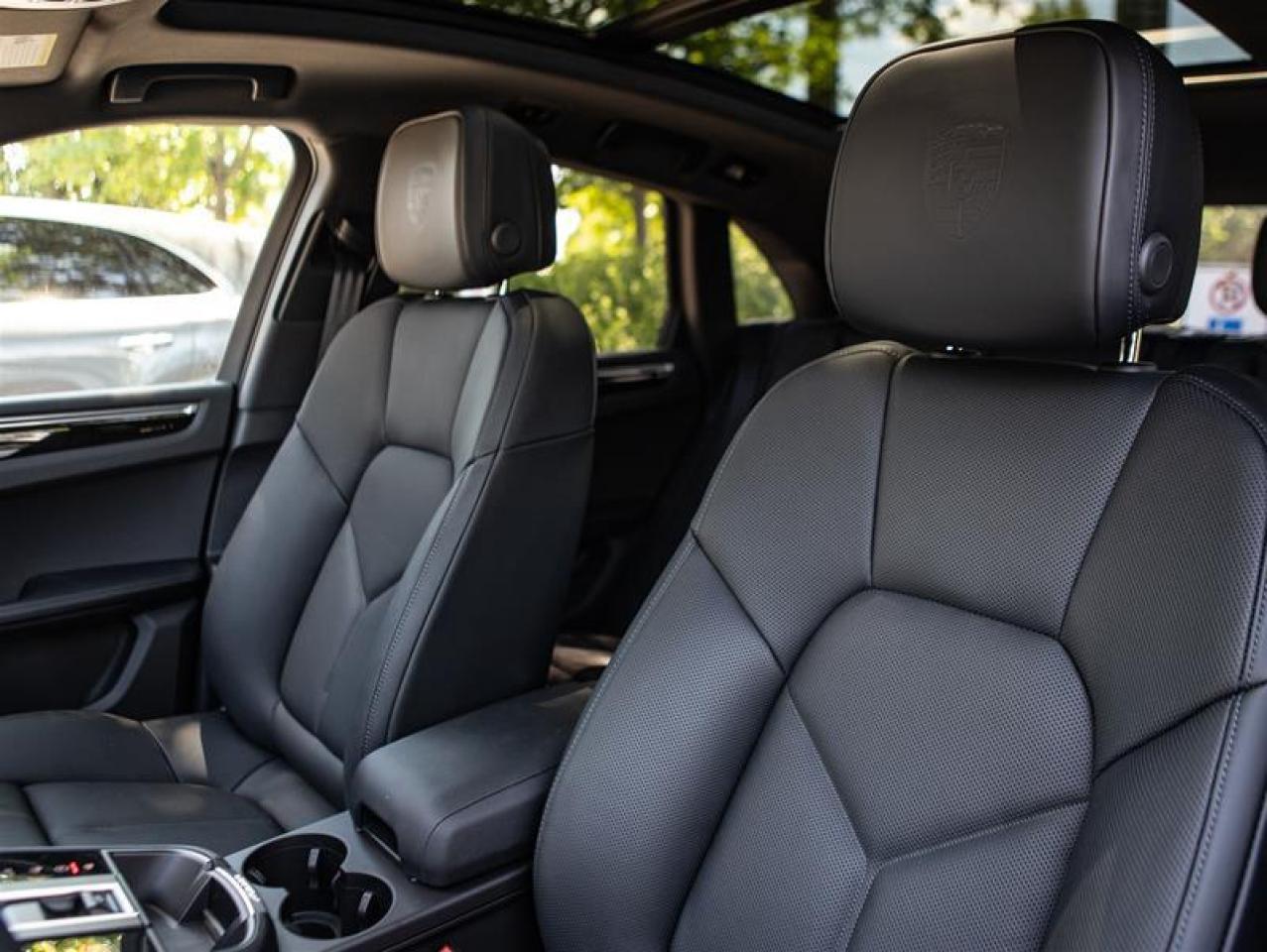 2024 Porsche Macan AWD Photo