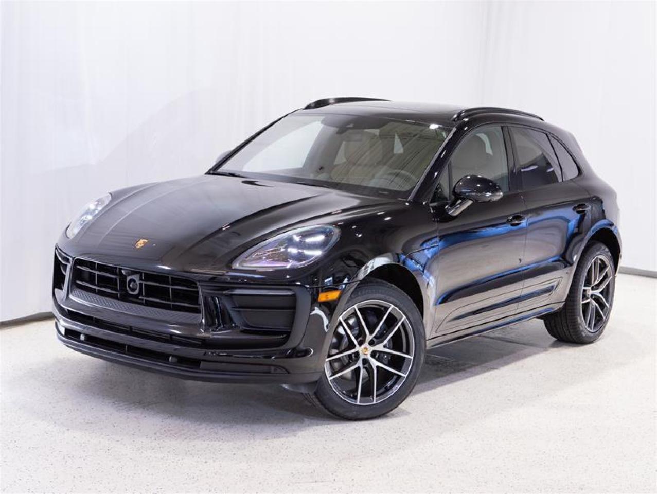 2026 Porsche Macan AWD Photo
