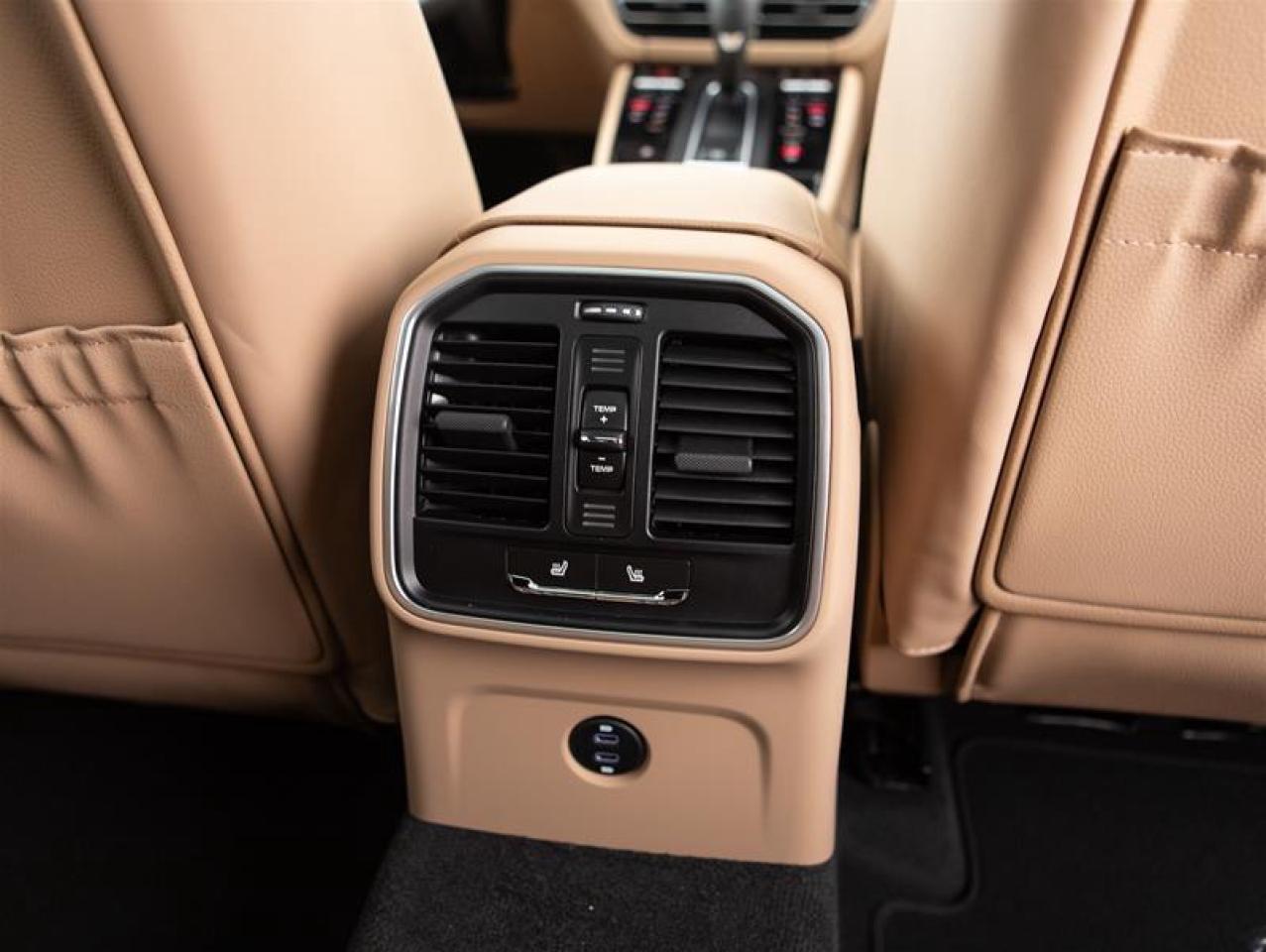 2026 Porsche Macan AWD Photo