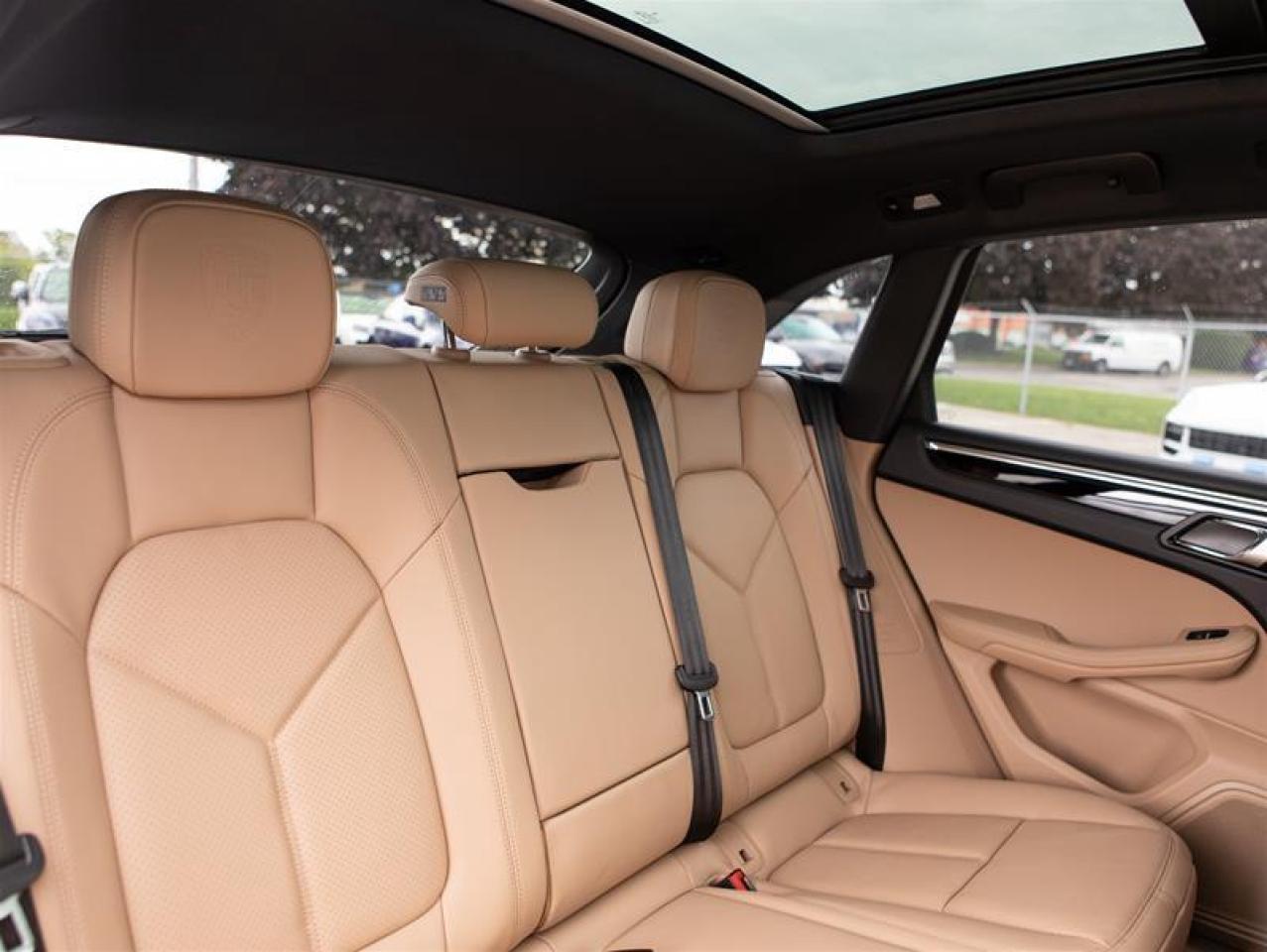 2026 Porsche Macan AWD Photo