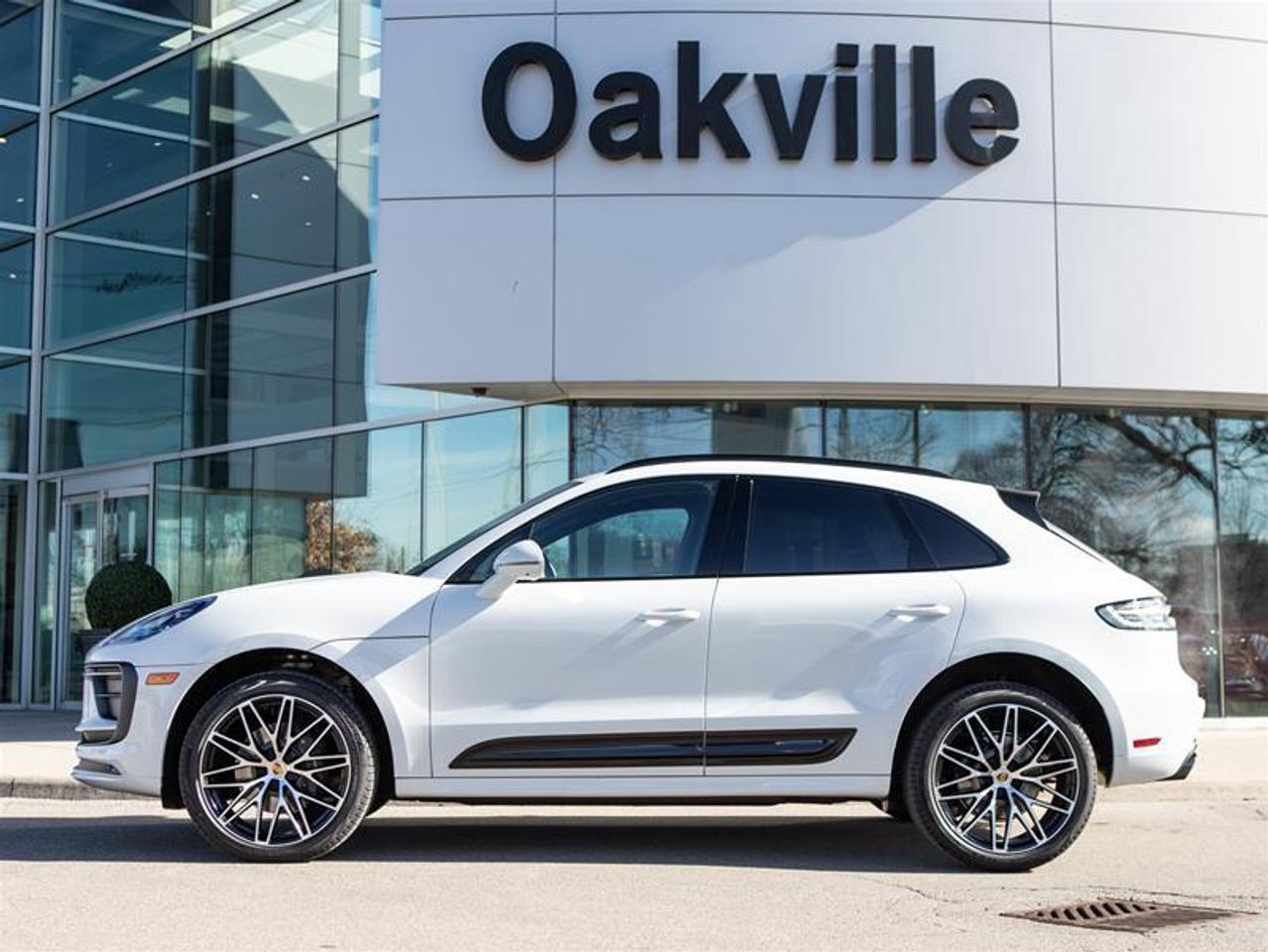 2024 Porsche Macan AWD Photo