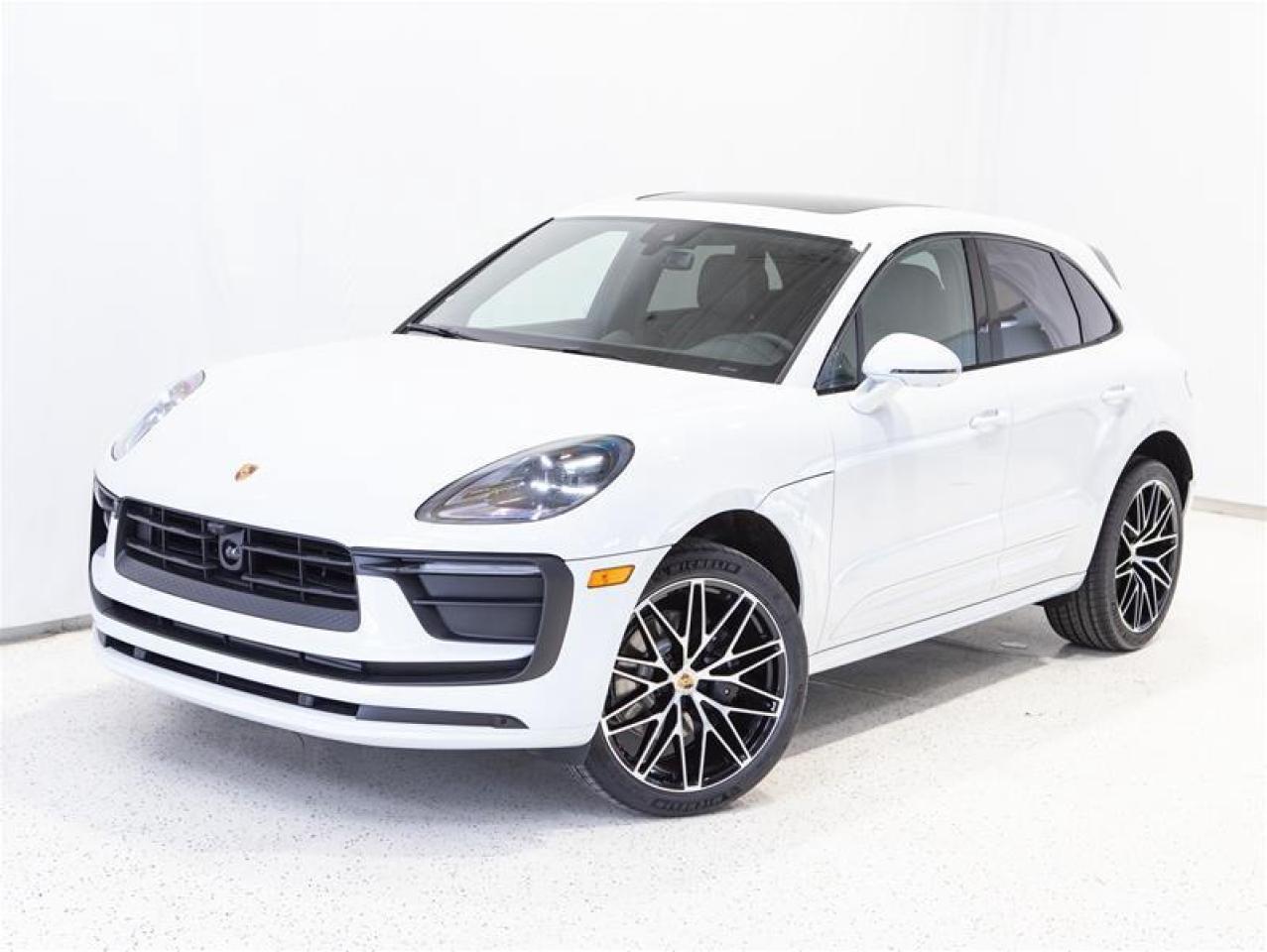 2025 Porsche Macan AWD Photo