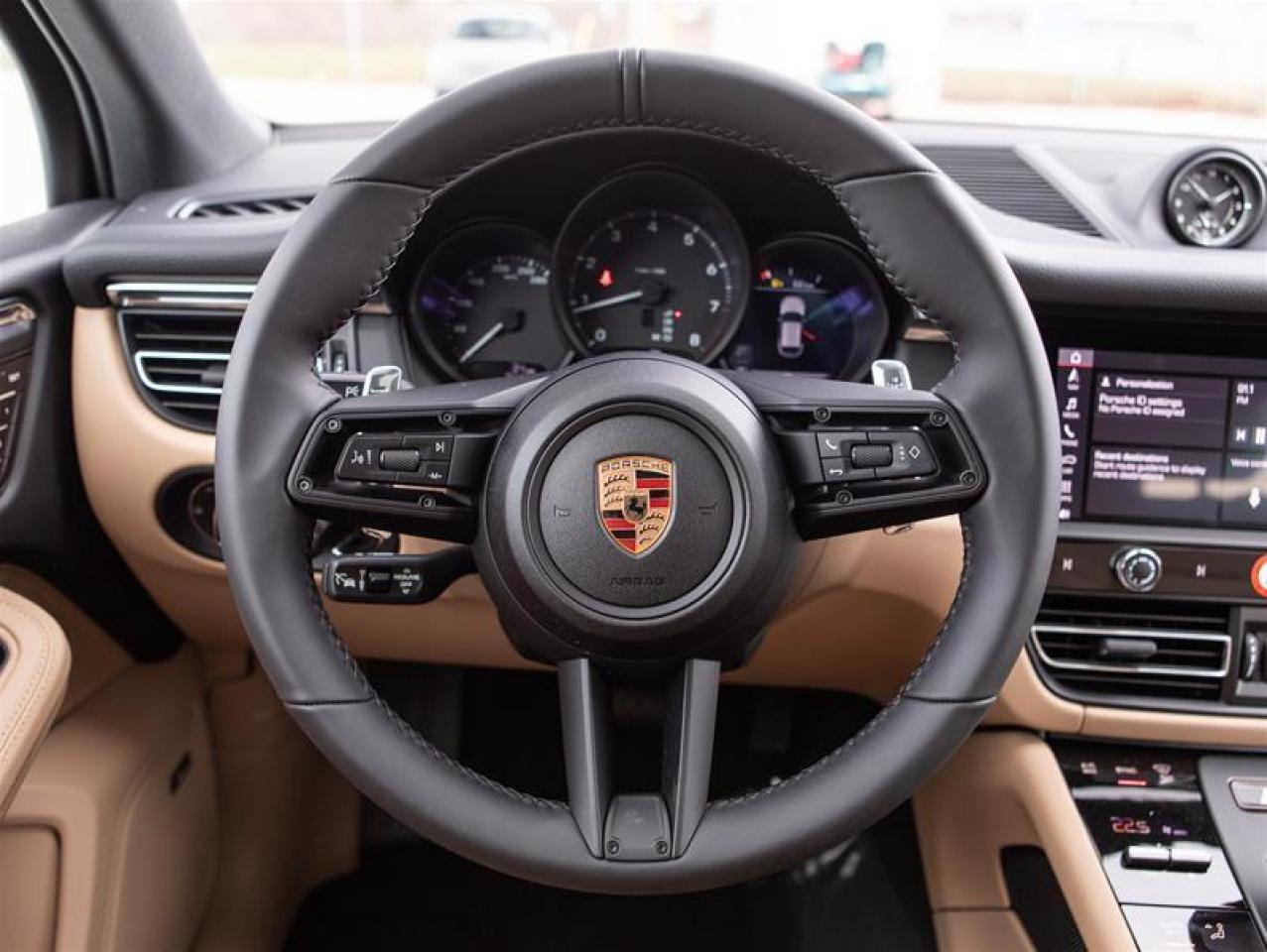 2025 Porsche Macan AWD Photo