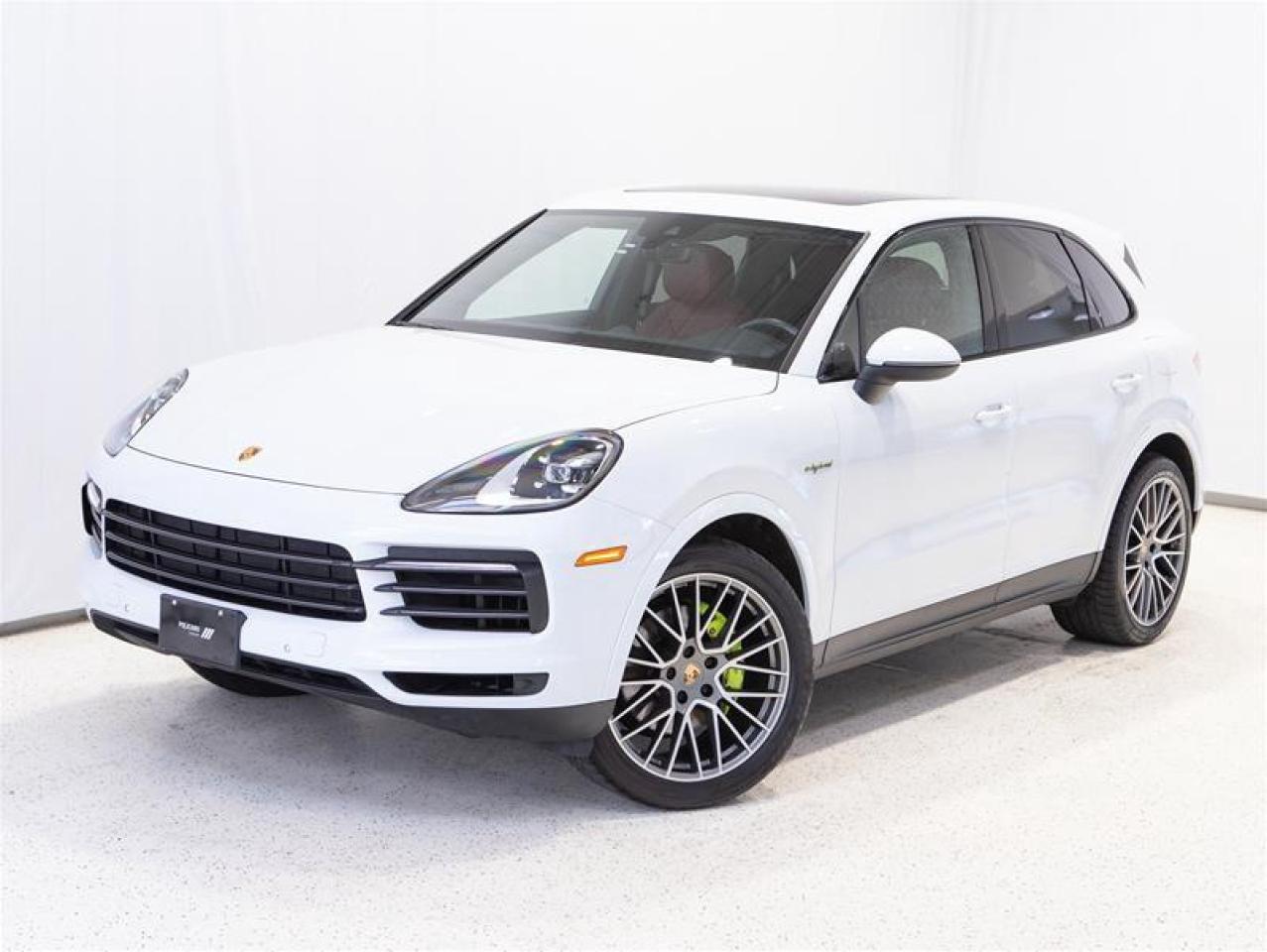 2023 Porsche Cayenne Platinum Edition Photo