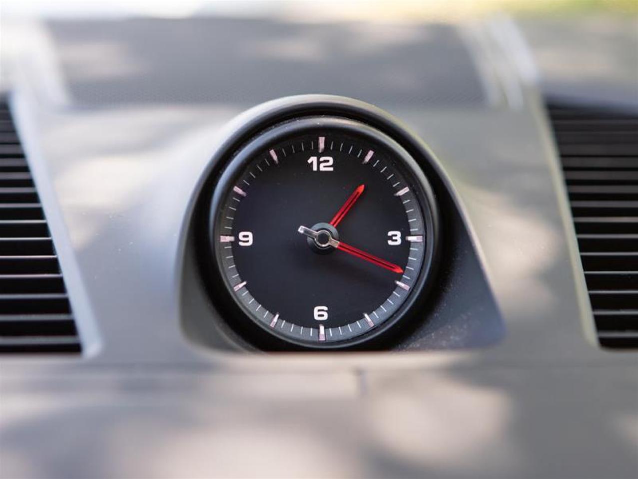 2023 Porsche Cayenne Platinum Edition Photo