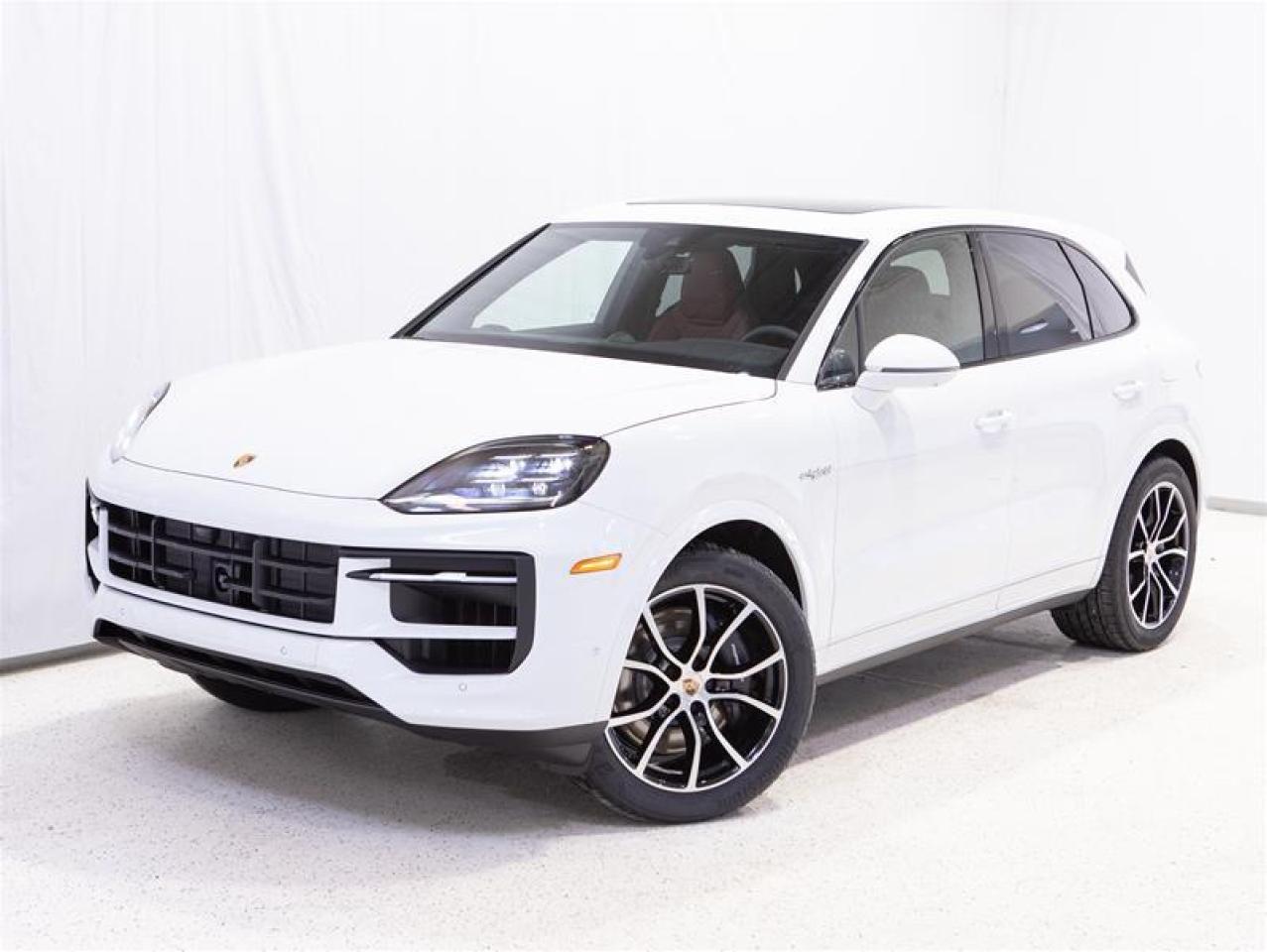 2025 Porsche Cayenne e-Hybrid AWD Photo