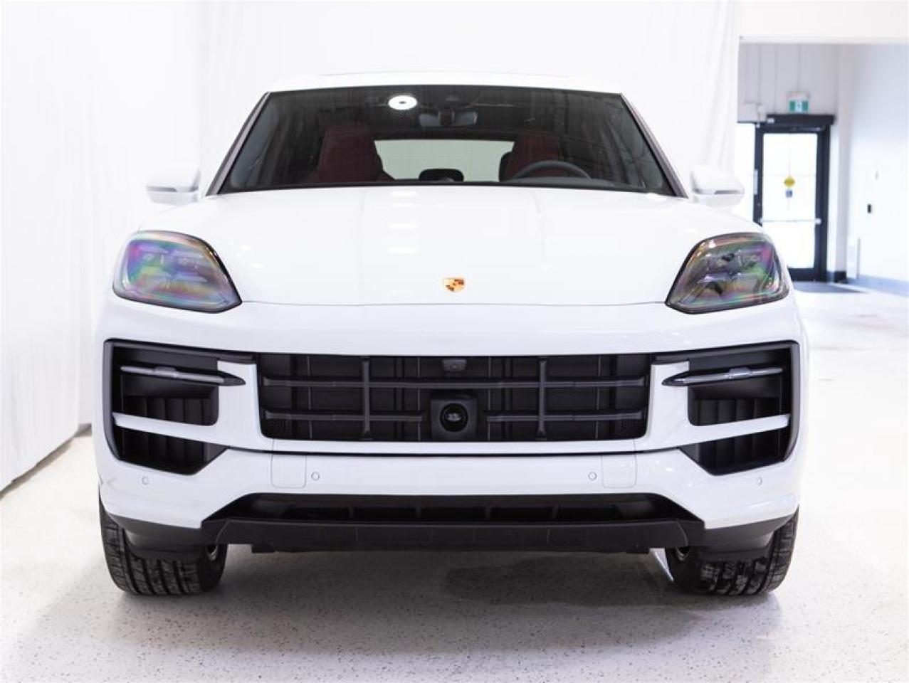 2025 Porsche Cayenne e-Hybrid AWD Photo