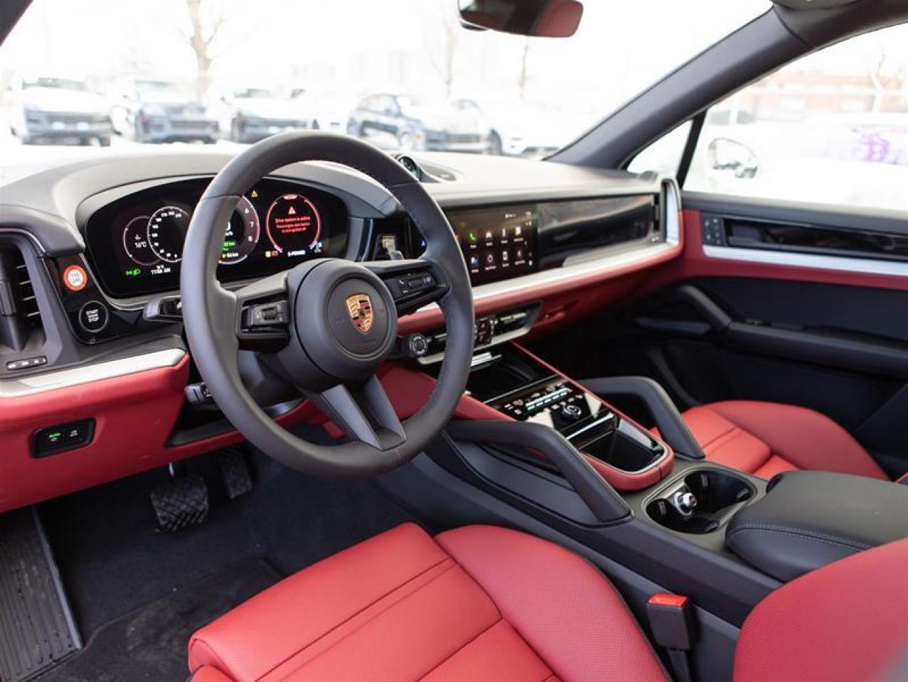 2025 Porsche Cayenne e-Hybrid AWD Photo