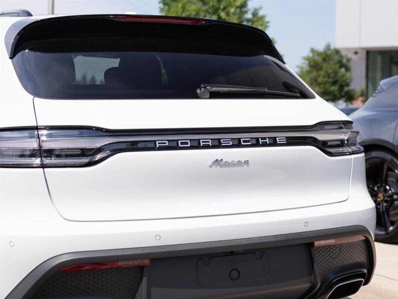 2024 Porsche Macan AWD Photo