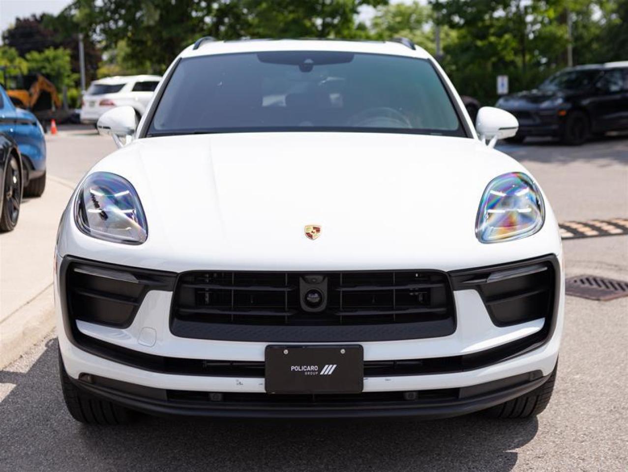 2024 Porsche Macan AWD Photo