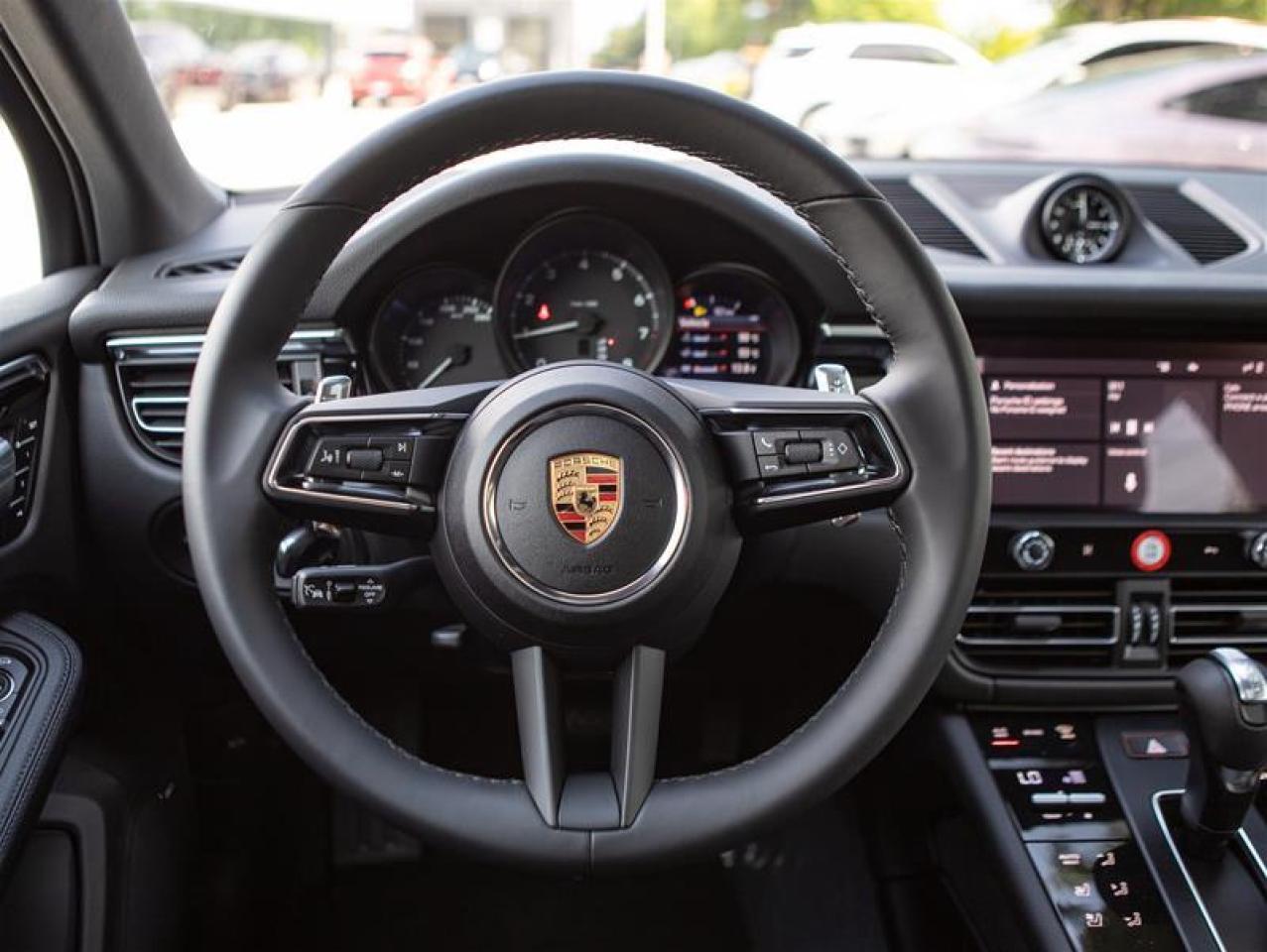 2024 Porsche Macan AWD Photo